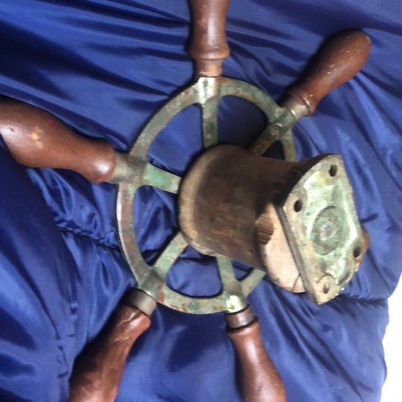 Nautical helm wall hanging - Picture 2 of 2